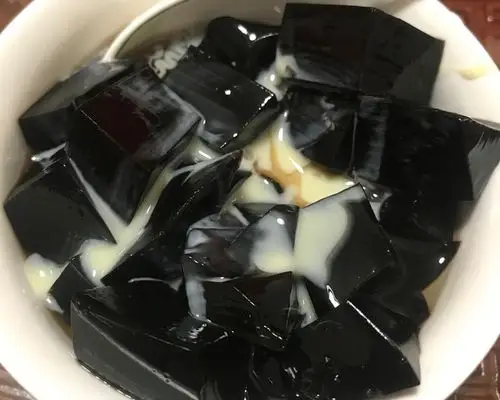 黑凉粉的做法