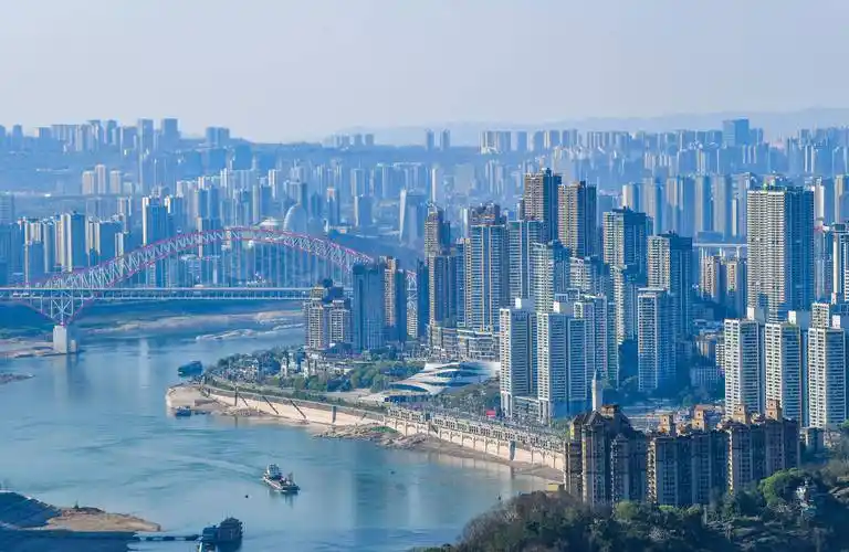 美丽中国丨春日里的山水之城