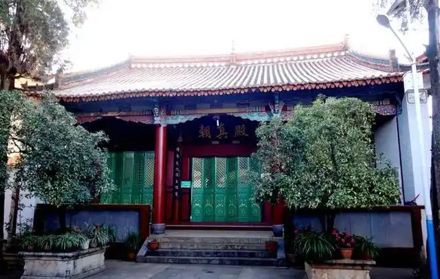 清真寺内朝真殿