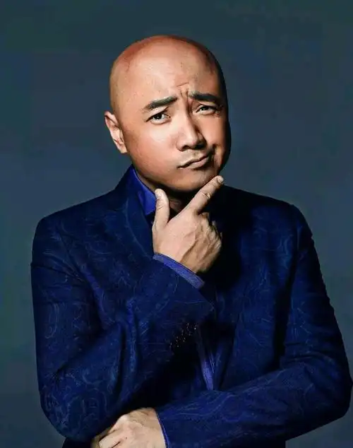 徐峥夫妇现身西安,带女儿追星tfboys,曾安排爱女和王俊凯搭戏