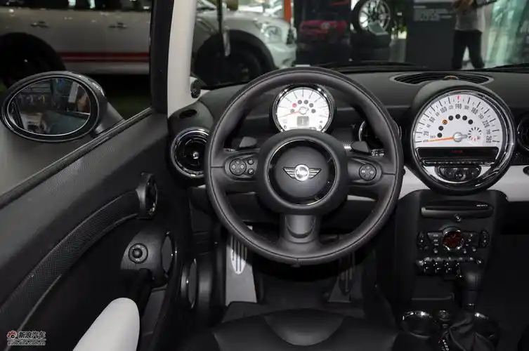 2011款mini cooper实拍_mini内饰图片7657494_汽车图库_新浪汽车_新浪