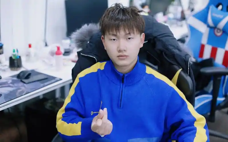 qghappy.fly(飞牛) 深夜 五排! 190421