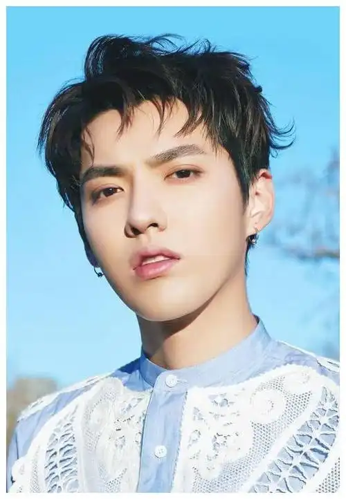 吴亦凡张艺兴时隔7年或将合体,归国四子合体还会远吗__财经头条