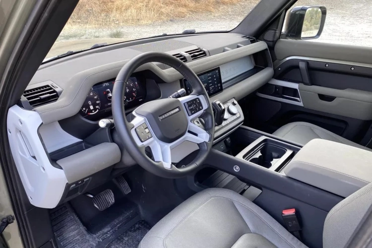 2020款路虎卫士110p400se现车详细解析