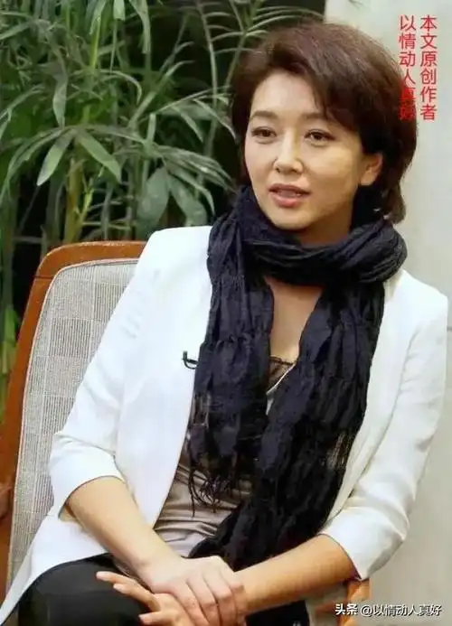 因为江珊的名声很大,特别是她与王志文演的《过把瘾》,让很人都犹如身