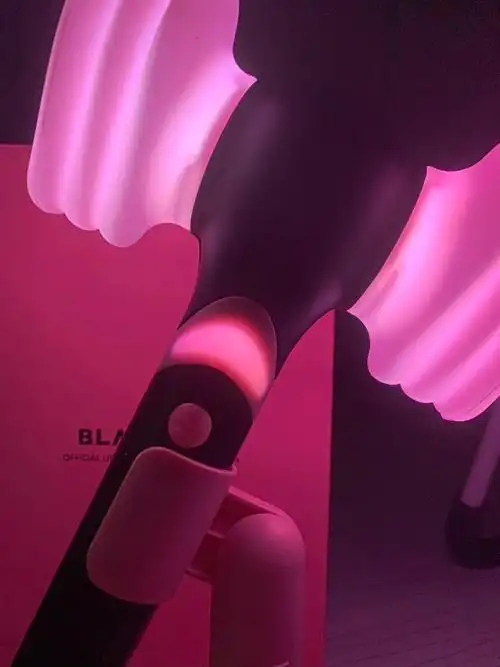 blackpink应援棒粉锤 blackpink应援棒粉锤 一二代官方荧光棒 三夏社