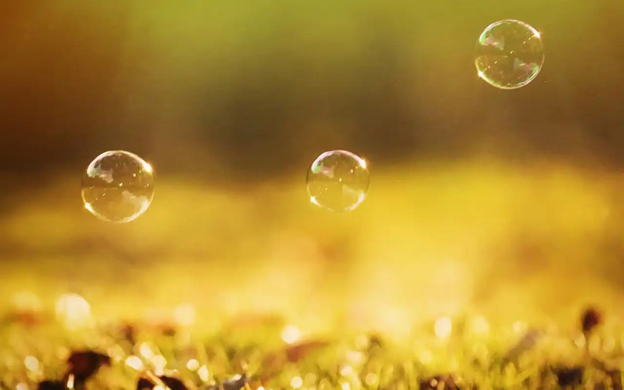 唯美梦幻的泡泡图片桌面壁纸