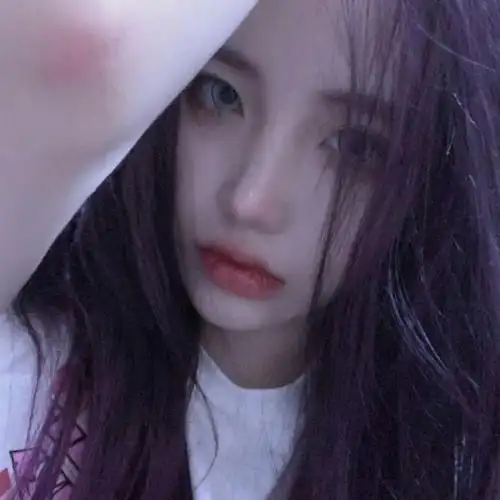 2021带有好运的女生头像