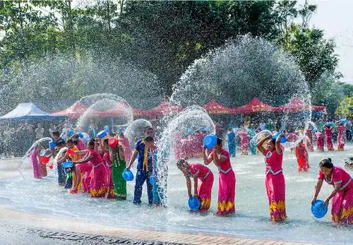 泰国传统新年宋干节泼水节