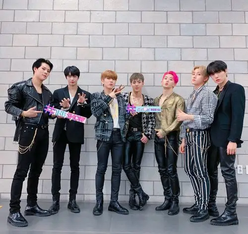 monstaxalligator打歌服合集你的皮裤男团上线了