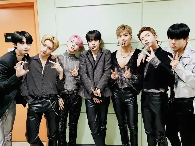 monstaxalligator打歌服合集你的皮裤男团上线了