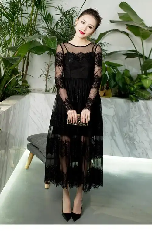 yigelila2018早春新款性感透视黑色修身显瘦蕾丝网纱连衣裙63465