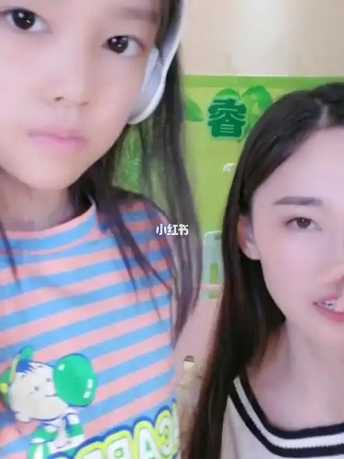 宋小睿素颜来看一下_素颜_化妆_童年_萌娃_宝宝日常