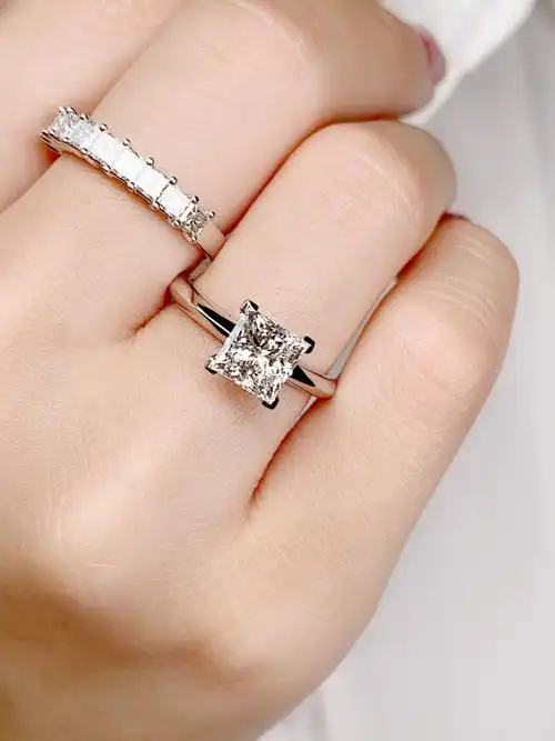 超显气质的公主方钻戒就要与众不同77