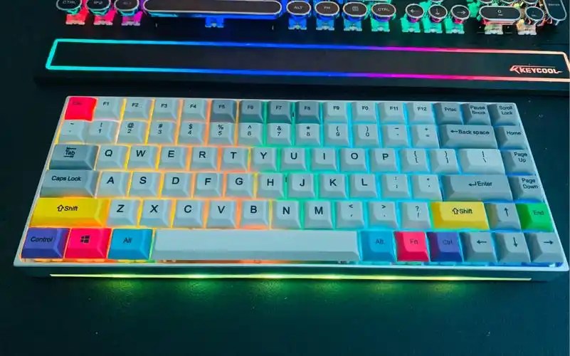 keycool凯酷mixabl系列金属84布局可插轴座机械键盘套件组装教程