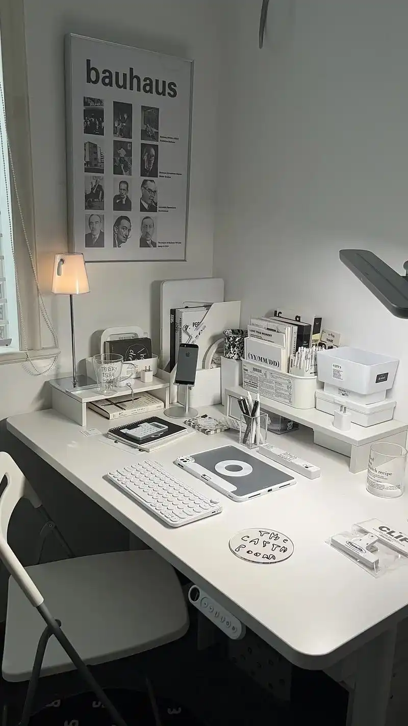 我的白色ins风书桌布置大合集!快来抄作业吧!看看你们的书 - 抖音