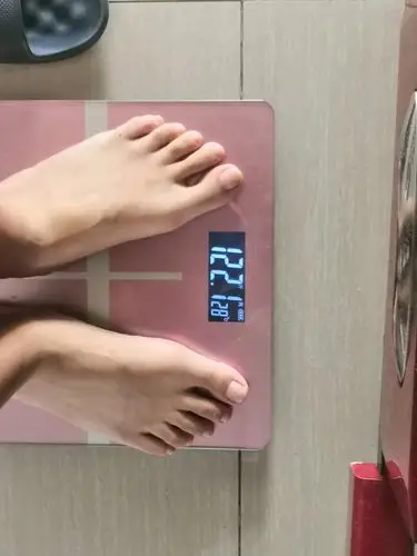 最后,附上今天的体重照!(早上称的)