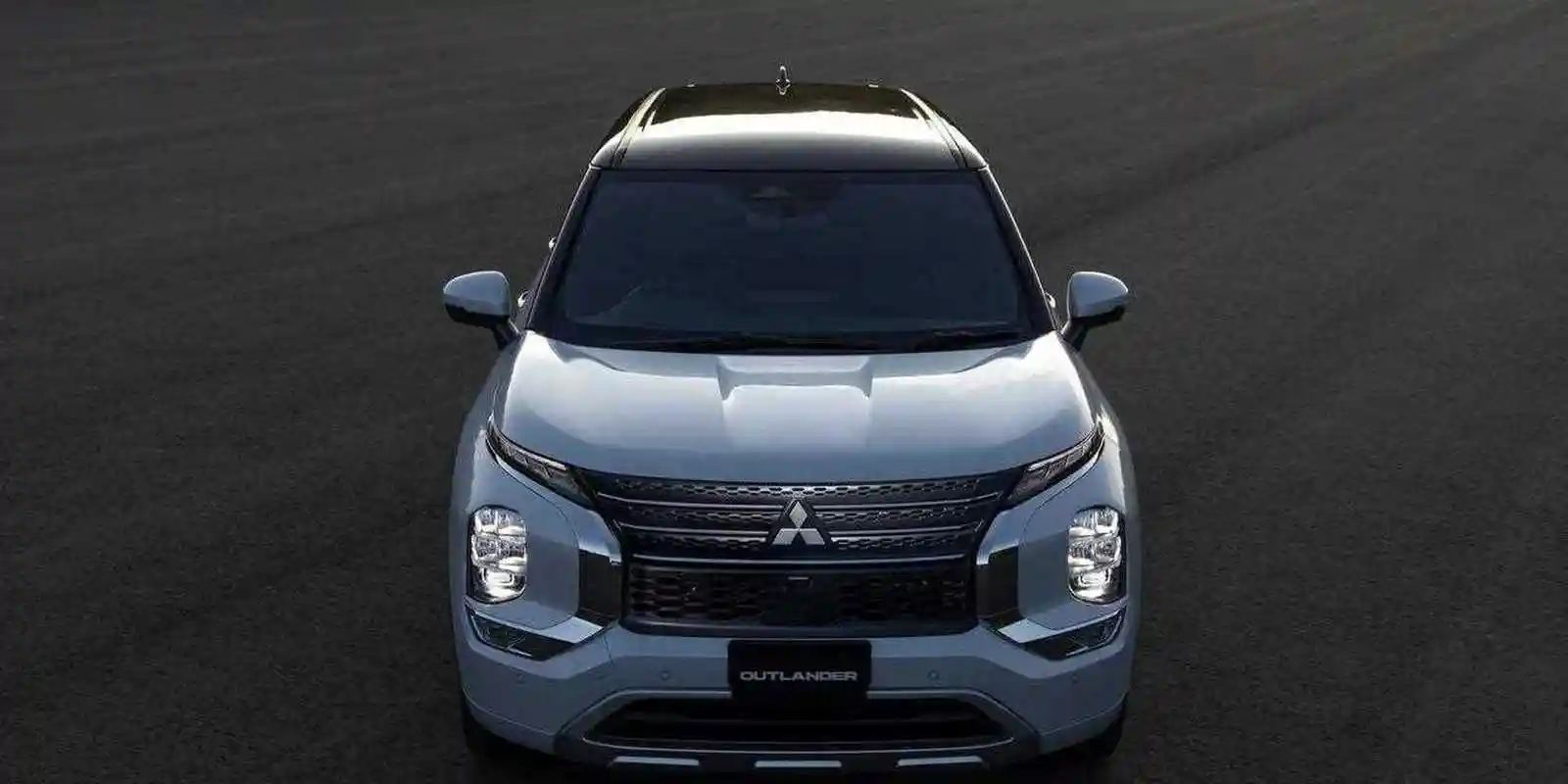 日前,2023款三菱欧蓝德phev海外版官图曝光,该动力版本车型将搭载有两