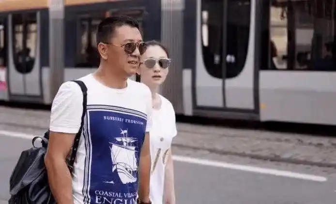 真是没想到,他俩竟然又走到了一起…_李小冉_孙东海_靳东