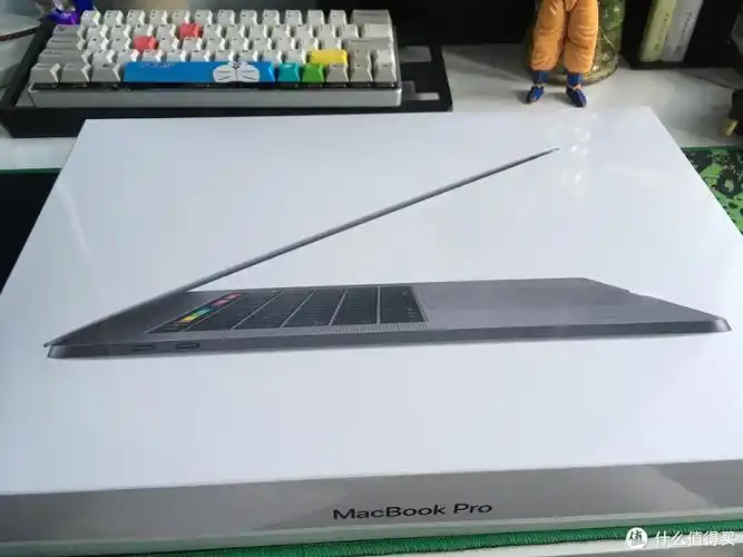 apple苹果2018macbookpro154i732g512g笔记本电脑选配开箱