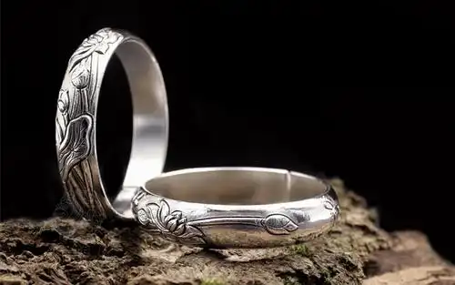 top 3 瑞银鸟银饰贵州大方县素有"国漆之乡"的美称,栽培漆树的历史