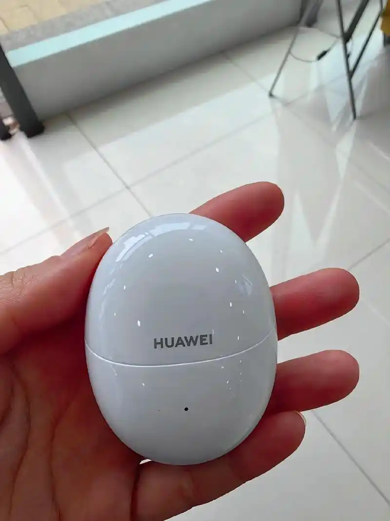 华为最新款蓝牙耳机.#华为耳机#freebuds5 #无线蓝 - 抖音
