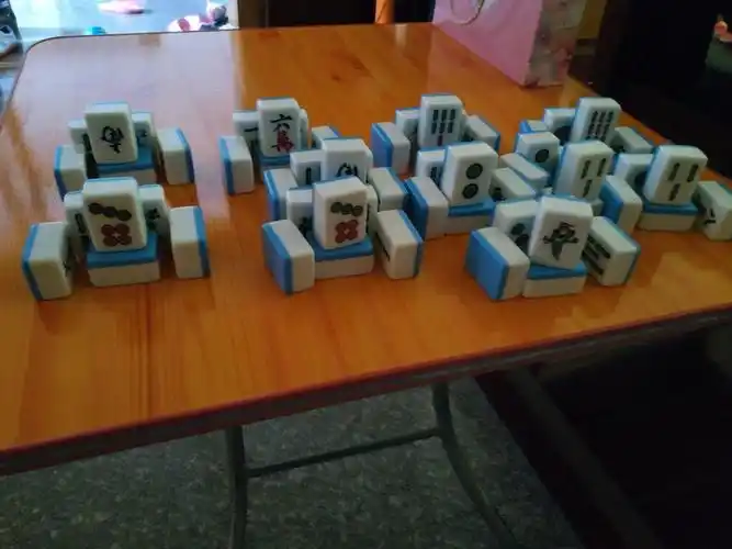 俄罗斯摄影师 kristina makeeva(ig:hobopeeba) 睡前宝宝用麻将搭