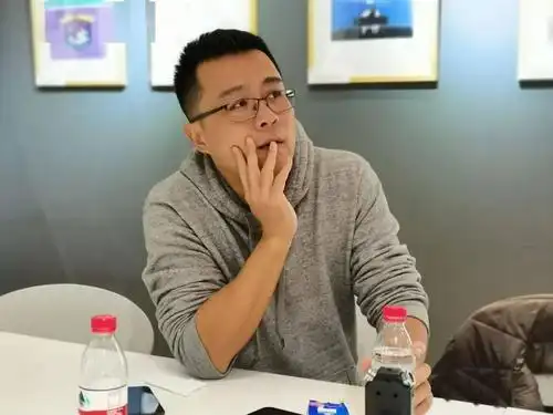 馒头大师张玮历史的温度5越是在这样的时刻我们越需要读些历史