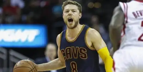 3方8人大交易!骑士攒选秀权,奇才为了省钱,雄鹿下一盘大棋!