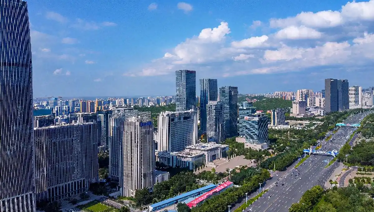 济南"东强"方案出炉:范围2300平方公里,完善cbd奥体中心区,打造城市新