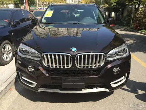 新款宝马x5大家最喜欢的颜色棕色星光棕顶配高清展示