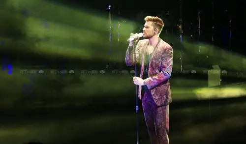 亚当.兰伯特(adam lambert)演唱会 の 现场
