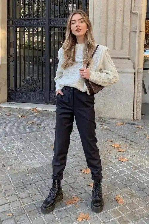马丁靴搭配什么裤子好看(马丁靴这4条裤子)(54)