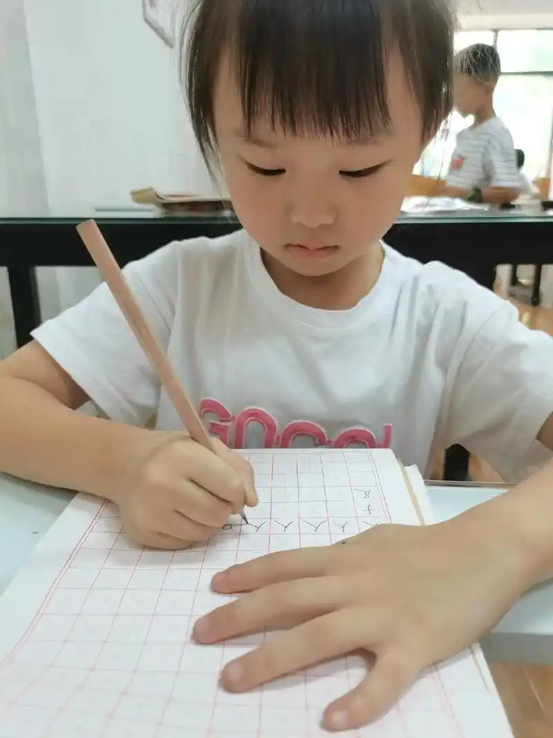 创想绘画写字班, 针对坐姿,书写习惯,书写方式和技巧的提升, - 抖音