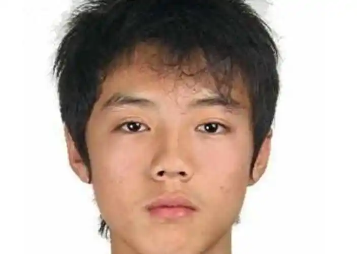 明星素颜照:是真实还是虚假?不过,鹿晗你是去韩国整容了吗?