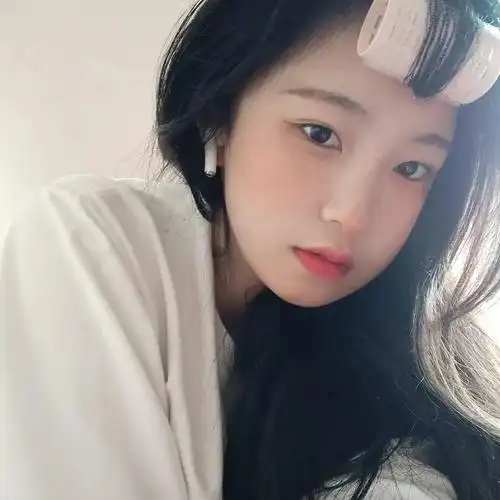 头像女生今年的夏天我要谈场恋爱