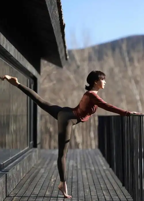 47岁陈数身材发福认不出傲人腰臀比不复存在颜值依然处于巅峰