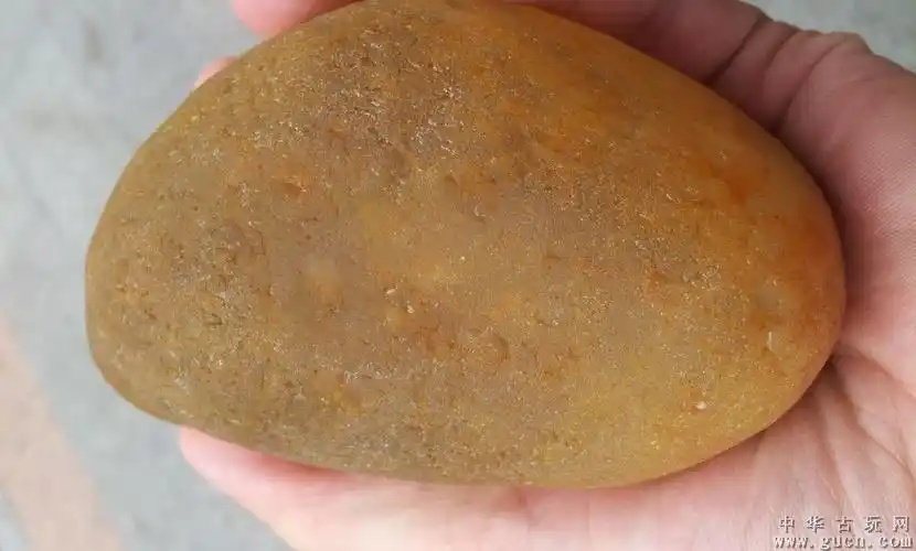 800多克托帕石原石