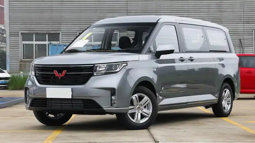 9座 宽体 后驱,五菱全新商务车上市,配双侧滑门,起步仅7.58万