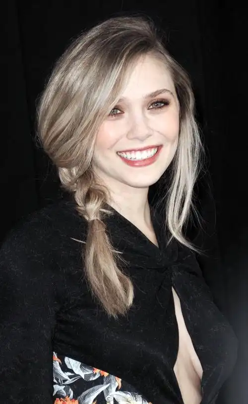 伊丽莎白奥尔森露头了伊丽莎白奥尔森高清图