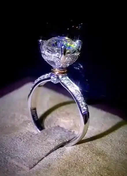 花瓣款 主钻1克拉经典蒂芙尼四爪戒指钻戒