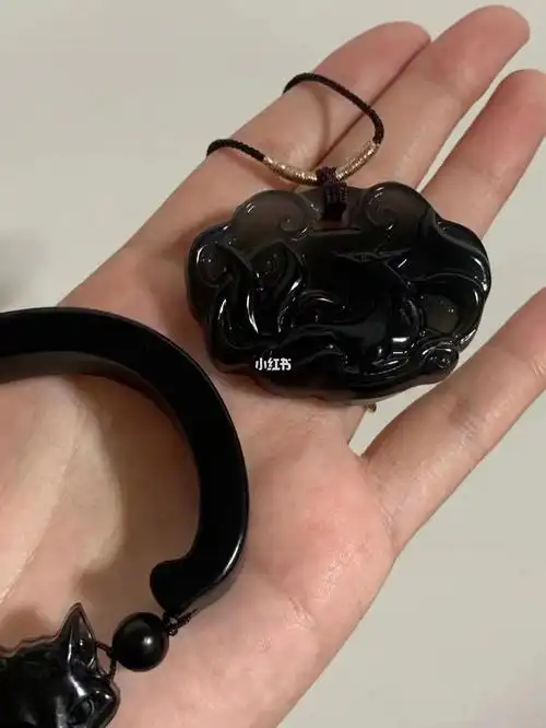 岫玉  #手镯  #岫玉手镯  #岫玉火石青  #c型