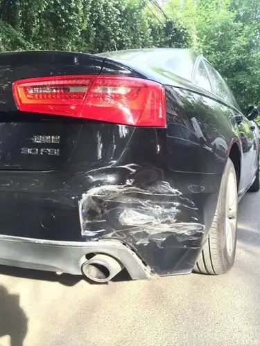 【图】车被追尾了,郁闷_奥迪a6l论坛_汽车之家论坛