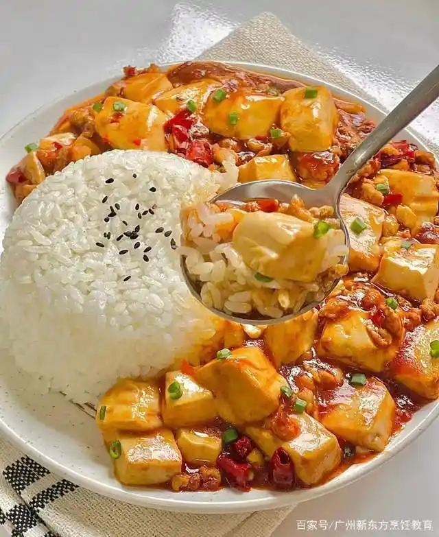 一人食|麻婆豆腐盖饭|麻辣鲜香经典下饭神菜