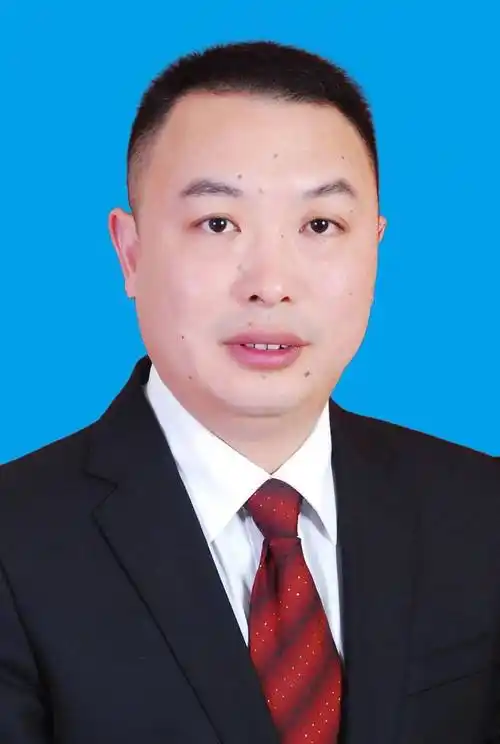 魏宇,男,汉族,1981年9月出生,大学,中共党员,现任中江县委副书记,县