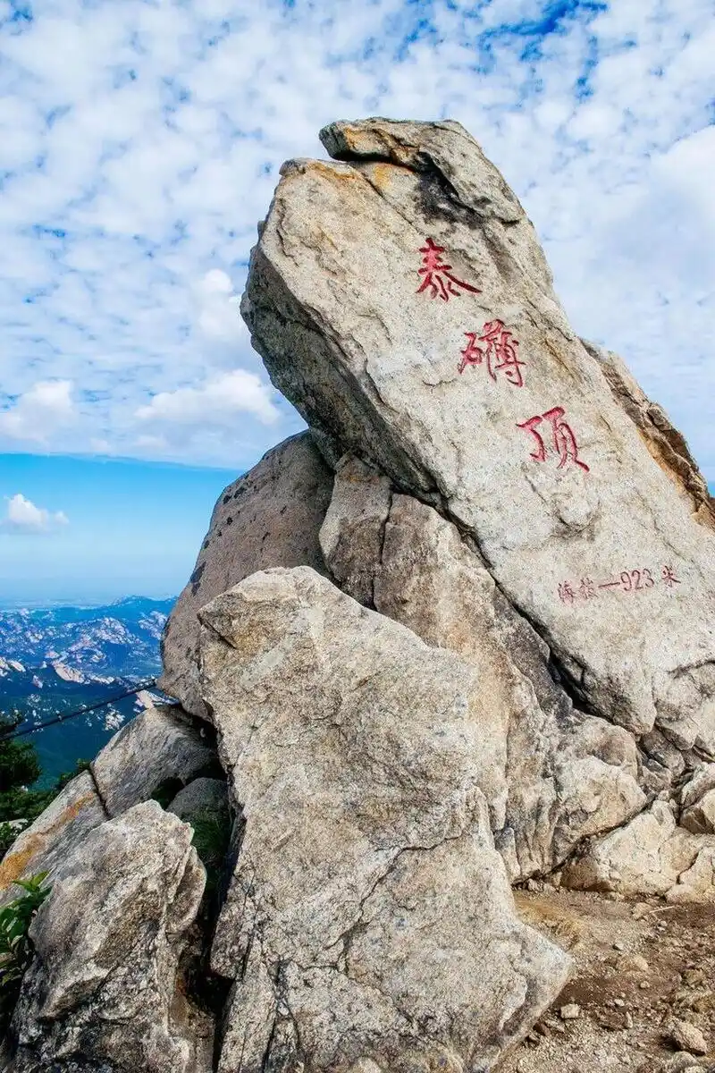 如果想要亲水避暑,有"江北小九寨"之称的无染寺景区不容错过.