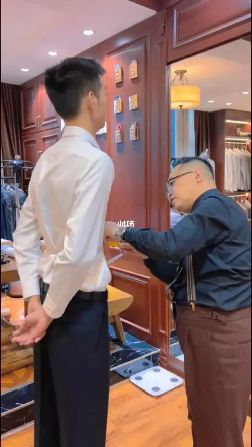 成都西服定制量体不能低头63