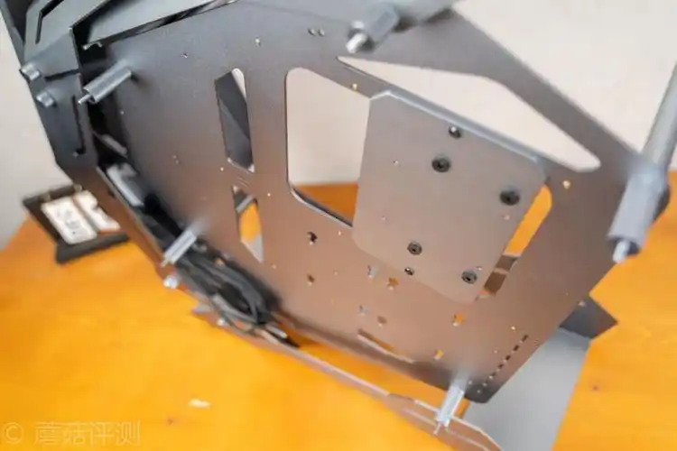 外形酷炫用料厚道散热给力乔思伯jonsbomod3灰色电竞机箱评测