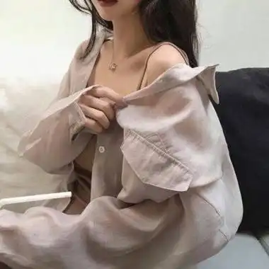 女生露肩露背头像