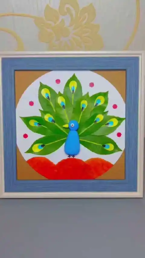 树叶贴画《孔雀开屏》,小朋友都在用的#丙烯马克笔 ,可以在贝壳